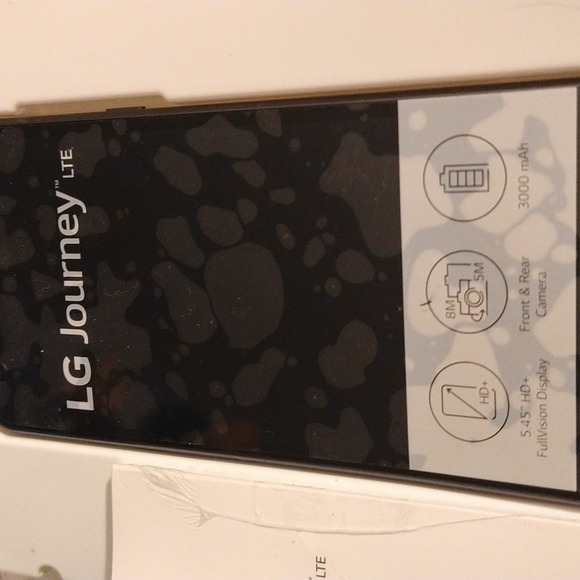 NWT PREPAID PHONE and card - Picture 7 of 9